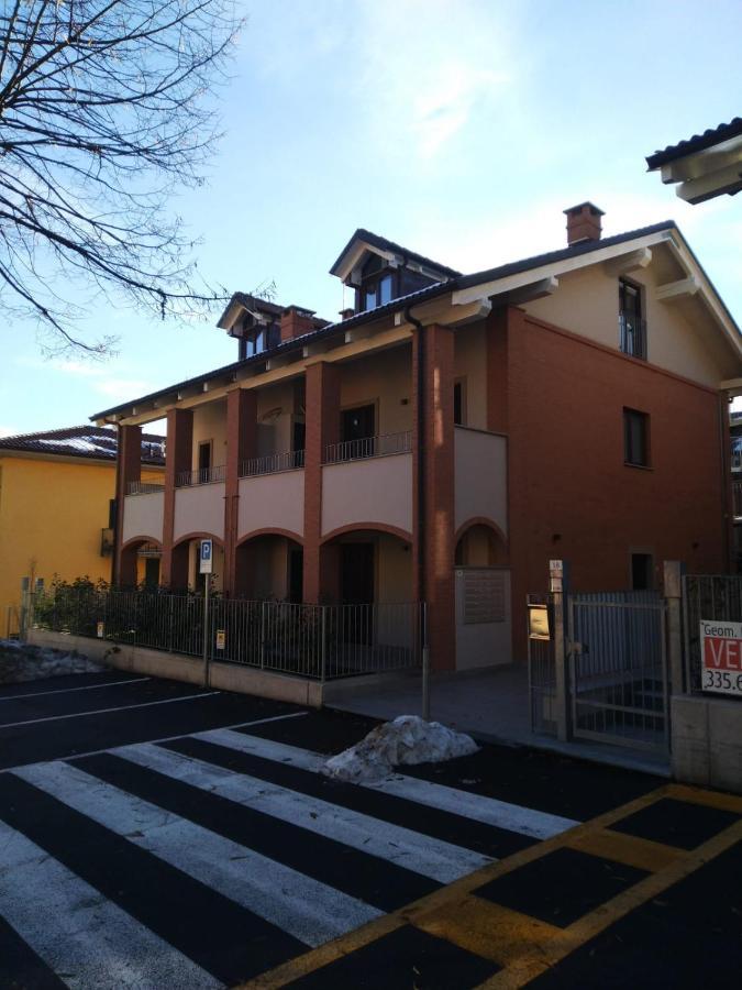 Appartamento Residenza Lavinia Monforte dʼAlba Zewnętrze zdjęcie