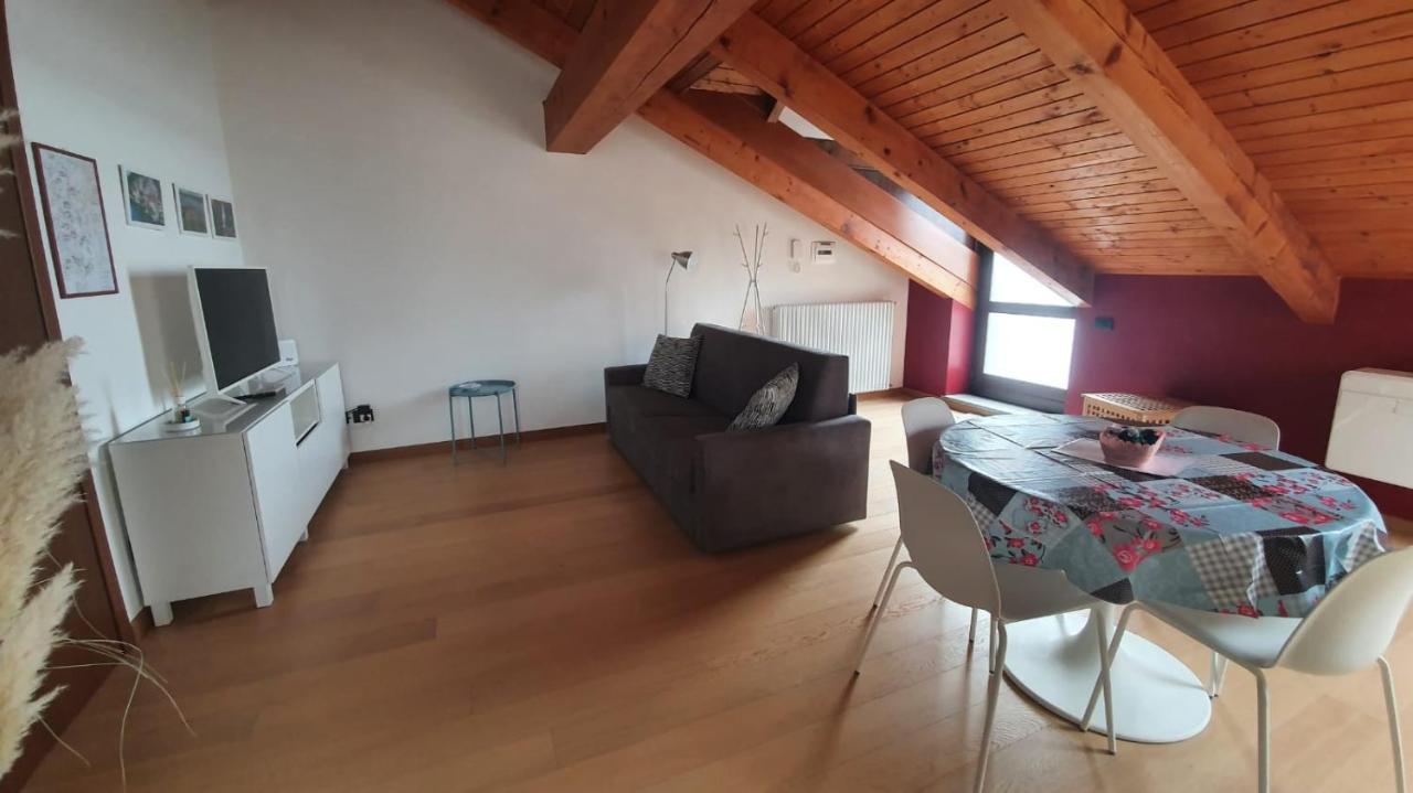 Appartamento Residenza Lavinia Monforte dʼAlba Zewnętrze zdjęcie