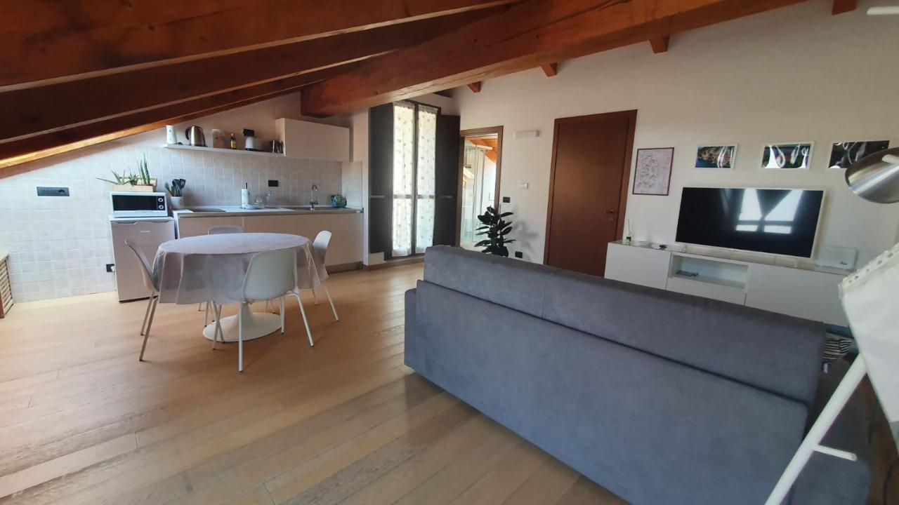 Appartamento Residenza Lavinia Monforte dʼAlba Zewnętrze zdjęcie